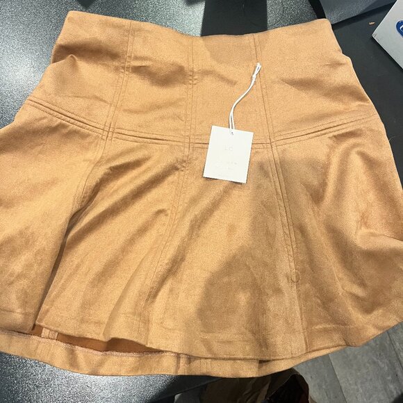 NWT Lauren Conrad Petites Tan Polyester Skirt Size Medium Kohls Sonoma - Picture 1 of 5